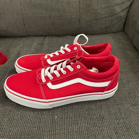 Brand new red vans - Picture 5 of 5